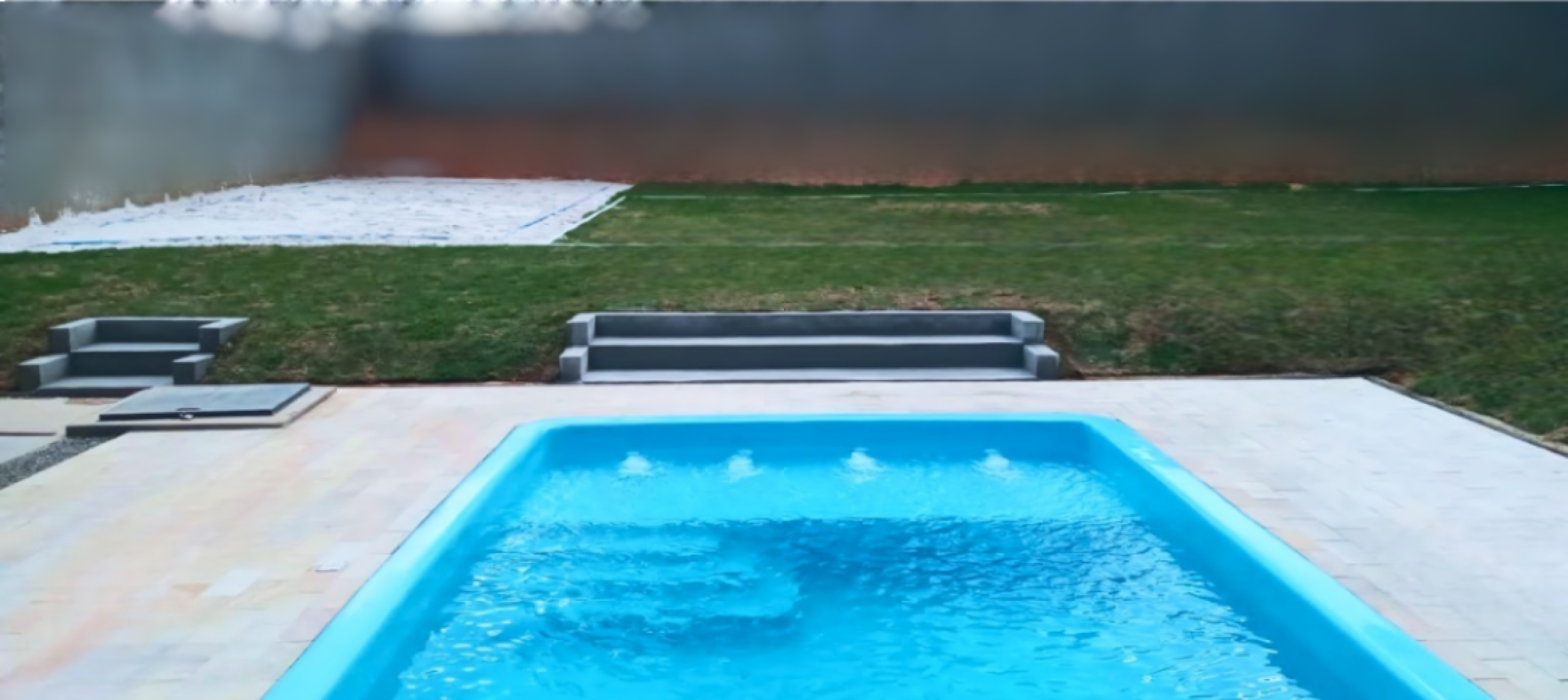 piscina em construção